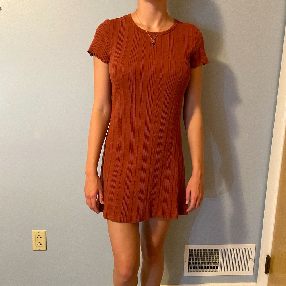 Medium AMERICAN EAGLE dress.